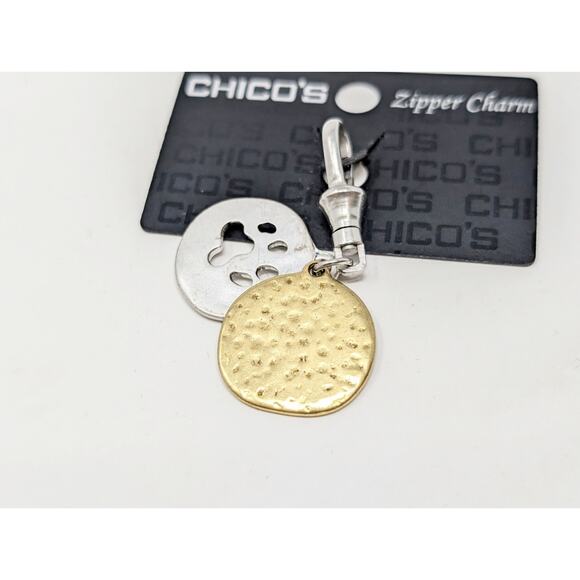 Chico's Zipper Charm Silver Gold Tone Paw Print Pet New - Picture 3 of 4